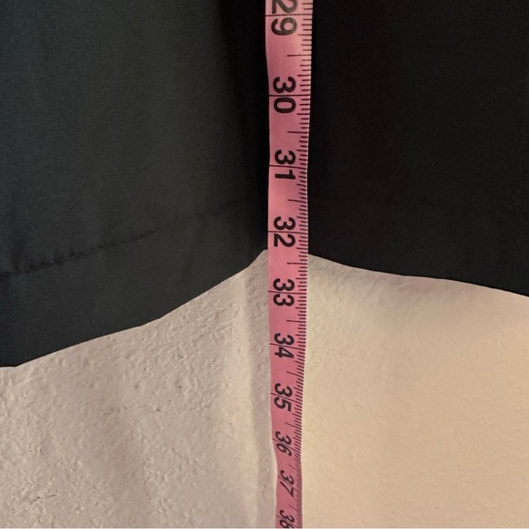 Columbia Women’s Black Omnitech Waterproof Jacket, 3X - Picture 11 of 11